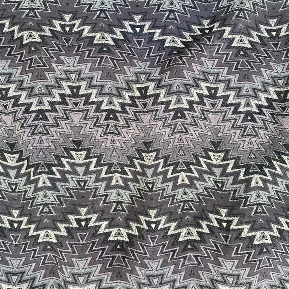 Forever 21 Sheer Funky Purple Chevron Gathered Front Long-Sleeve Blouse - Picture 9 of 10